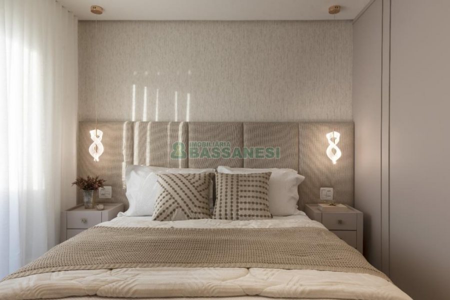 Apartamento com 182m², 3 dormitórios, 2 vagas, no bairro Exposição em Caxias do Sul para Comprar