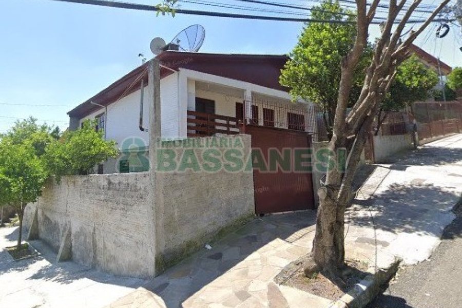 Casa com 154m², 4 dormitórios, 2 vagas, no bairro Esplanada em Caxias do Sul para Comprar