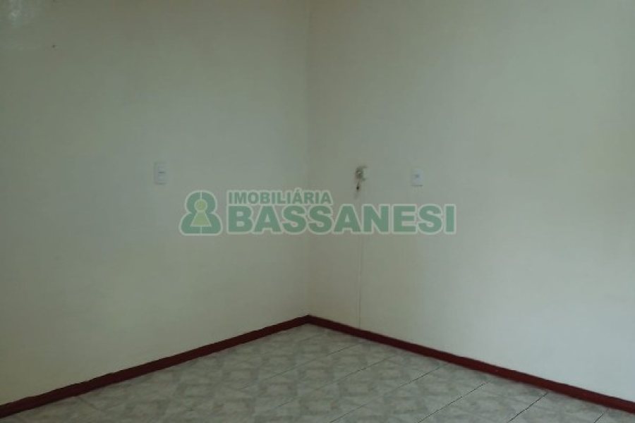 Casa com 154m², 4 dormitórios, 2 vagas, no bairro Esplanada em Caxias do Sul para Comprar