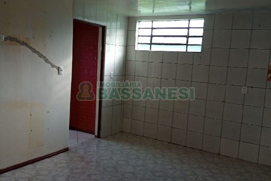 Casa com 154m², 4 dormitórios, 2 vagas, no bairro Esplanada em Caxias do Sul para Comprar