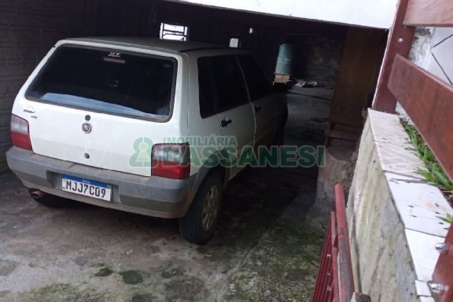 Casa com 154m², 4 dormitórios, 2 vagas, no bairro Esplanada em Caxias do Sul para Comprar