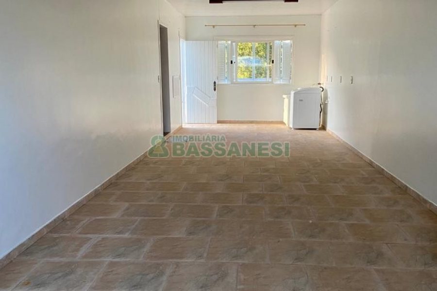 Casa com 212m², 3 dormitórios, 2 vagas, no bairro Fazenda Souza em Caxias do Sul para Comprar
