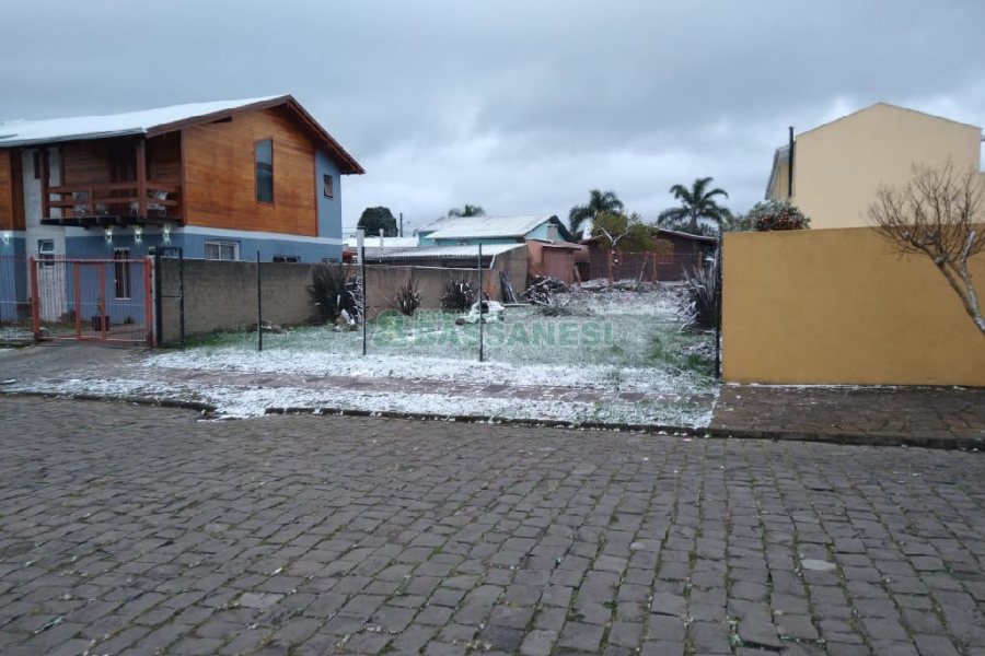 Terreno, no bairro Cidade Nova em Caxias do Sul para Comprar