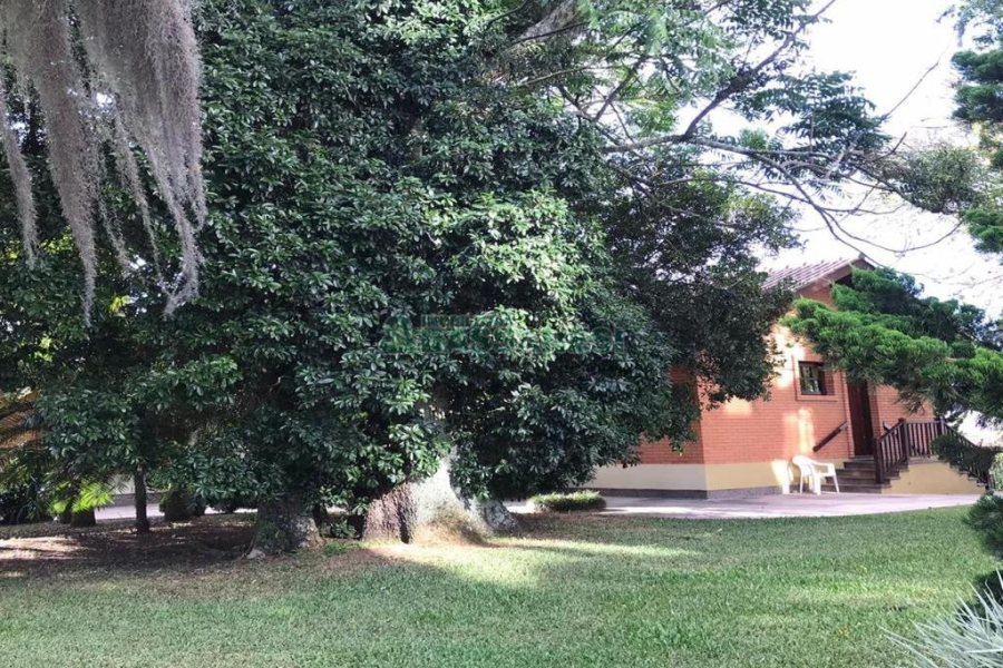 Casa com 410m², 3 dormitórios, no bairro Bela Vista em Caxias do Sul para Comprar