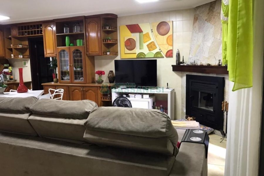 Casa com 410m², 3 dormitórios, no bairro Bela Vista em Caxias do Sul para Comprar