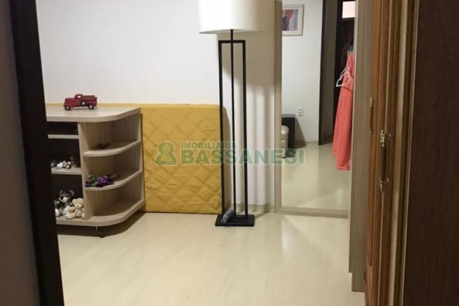 Casa com 410m², 3 dormitórios, no bairro Bela Vista em Caxias do Sul para Comprar