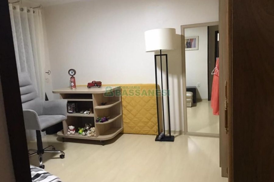 Casa com 410m², 3 dormitórios, no bairro Bela Vista em Caxias do Sul para Comprar