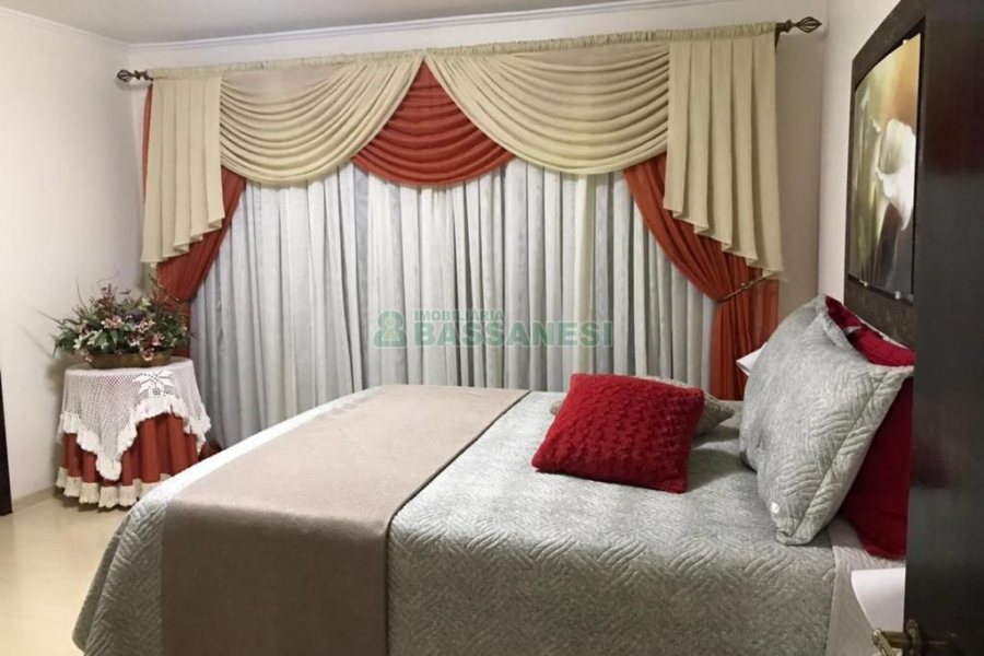 Casa com 410m², 3 dormitórios, no bairro Bela Vista em Caxias do Sul para Comprar