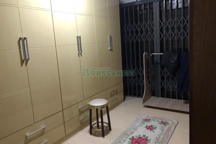 Casa com 410m², 3 dormitórios, no bairro Bela Vista em Caxias do Sul para Comprar