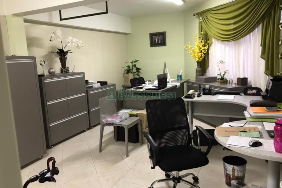 Casa com 410m², 3 dormitórios, no bairro Bela Vista em Caxias do Sul para Comprar