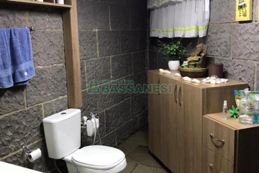 Casa com 410m², 3 dormitórios, no bairro Bela Vista em Caxias do Sul para Comprar