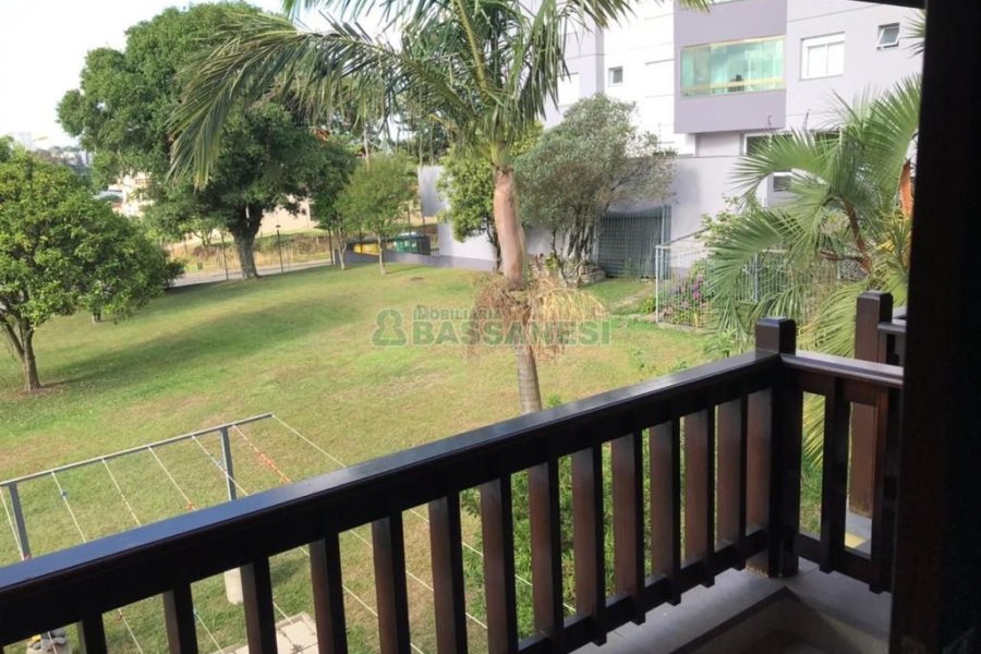 Casa com 410m², 3 dormitórios, no bairro Bela Vista em Caxias do Sul para Comprar