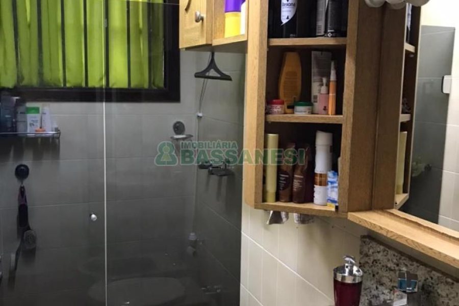 Casa com 410m², 3 dormitórios, no bairro Bela Vista em Caxias do Sul para Comprar