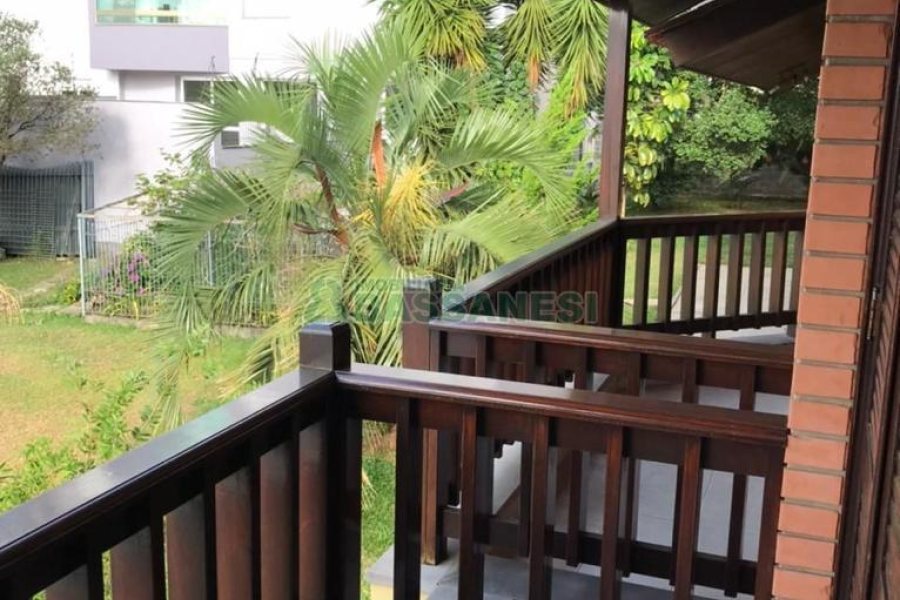 Casa com 410m², 3 dormitórios, no bairro Bela Vista em Caxias do Sul para Comprar