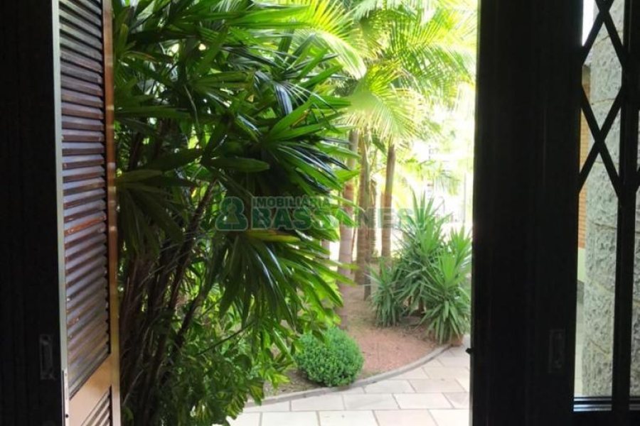 Casa com 410m², 3 dormitórios, no bairro Bela Vista em Caxias do Sul para Comprar