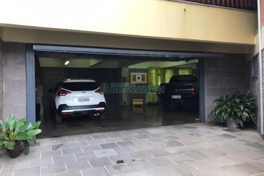 Casa com 410m², 3 dormitórios, no bairro Bela Vista em Caxias do Sul para Comprar