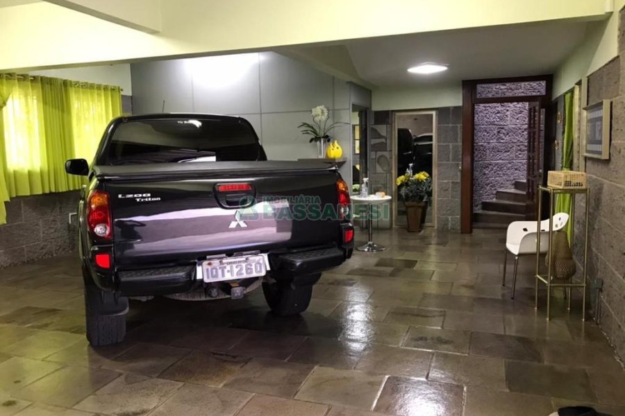 Casa com 410m², 3 dormitórios, no bairro Bela Vista em Caxias do Sul para Comprar