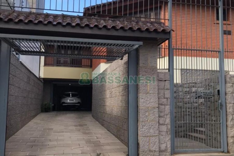 Casa com 410m², 3 dormitórios, no bairro Bela Vista em Caxias do Sul para Comprar