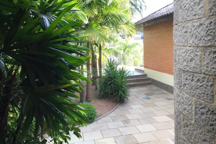 Casa com 410m², 3 dormitórios, no bairro Bela Vista em Caxias do Sul para Comprar