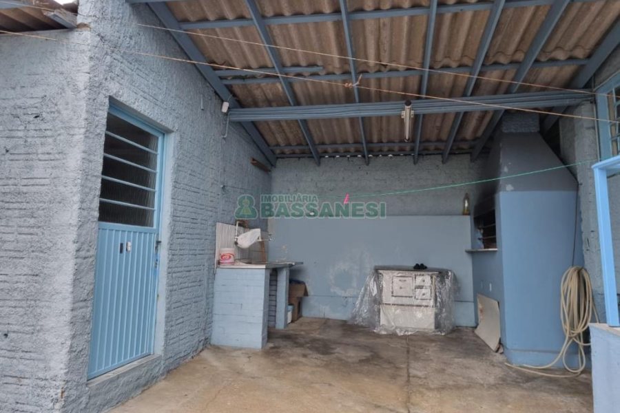 Casa com 200m², 3 dormitórios, 1 vaga, no bairro Nossa Senhora de Lourdes em Caxias do Sul para Comprar