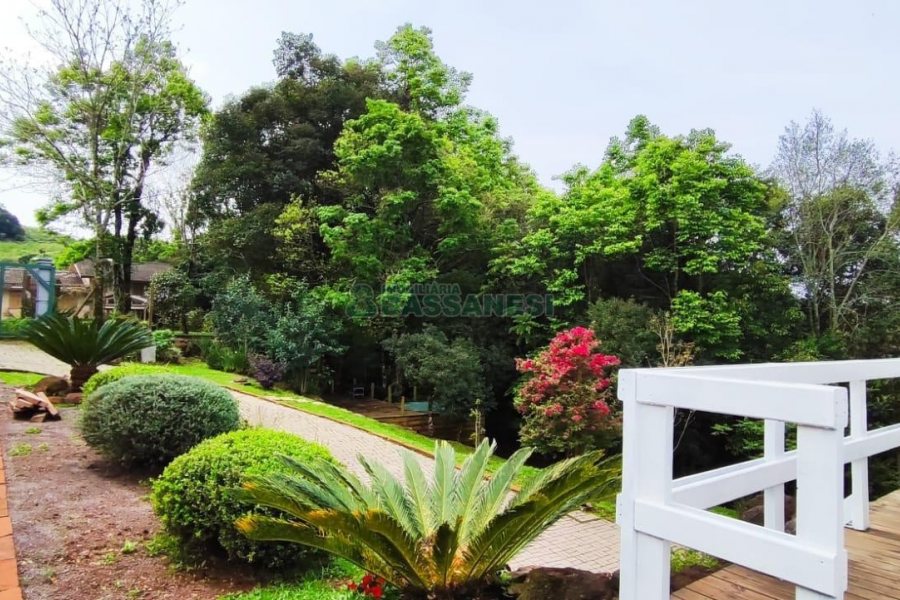 Casa Mobiliada com 100m², 3 dormitórios, 3 vagas, no bairro Linha 40 em Caxias do Sul para Comprar