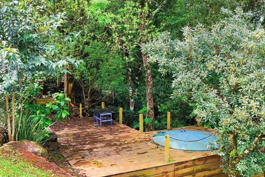 Casa Mobiliada com 100m², 3 dormitórios, 3 vagas, no bairro Linha 40 em Caxias do Sul para Comprar