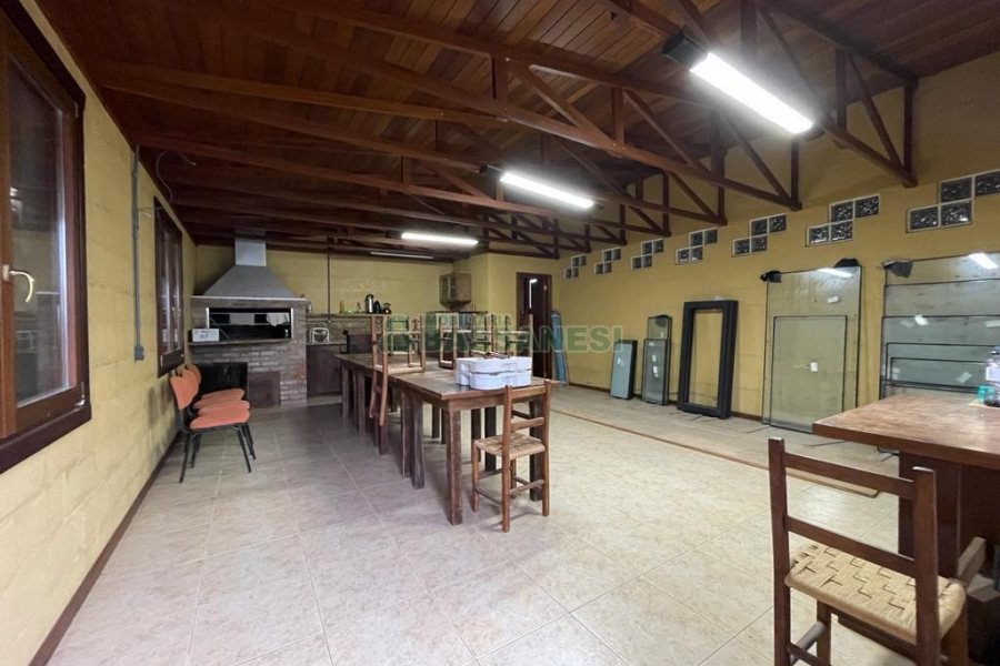 Pavilhão com 1400m², no bairro Bela Vista em Caxias do Sul para Alugar