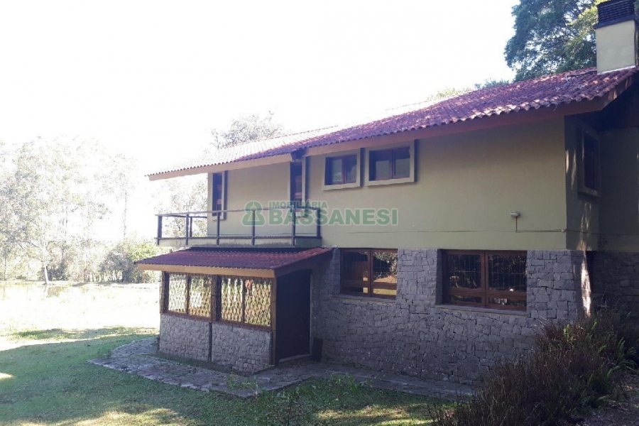 Casa com 200m², 5 dormitórios, 5 vagas, no bairro 3 Legua em Caxias do Sul para Alugar