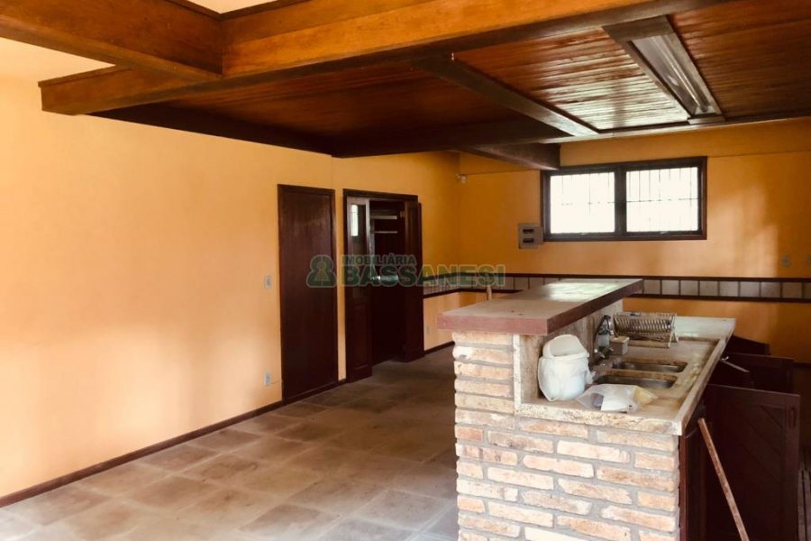 Casa com 200m², 5 dormitórios, 5 vagas, no bairro 3 Legua em Caxias do Sul para Alugar