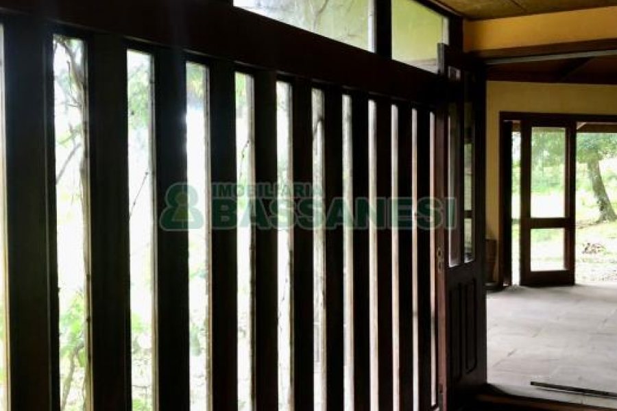 Casa com 200m², 5 dormitórios, 5 vagas, no bairro 3 Legua em Caxias do Sul para Alugar