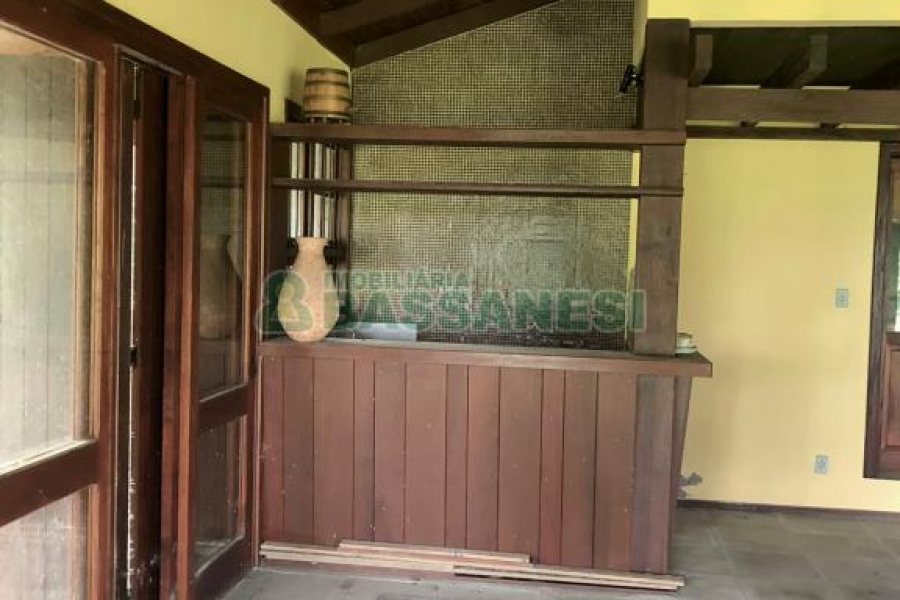 Casa com 200m², 5 dormitórios, 5 vagas, no bairro 3 Legua em Caxias do Sul para Alugar