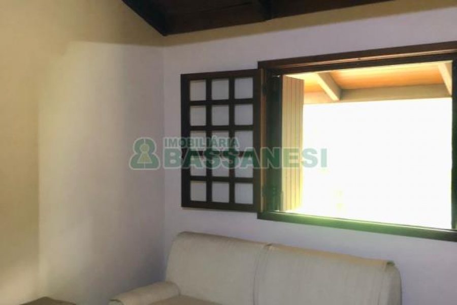 Casa com 200m², 5 dormitórios, 5 vagas, no bairro 3 Legua em Caxias do Sul para Alugar