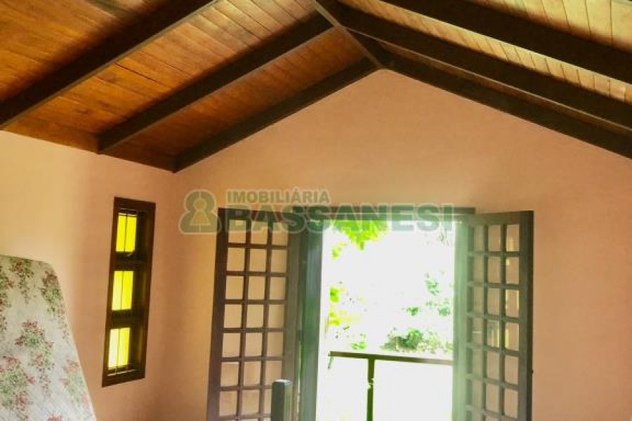 Casa com 200m², 5 dormitórios, 5 vagas, no bairro 3 Legua em Caxias do Sul para Alugar