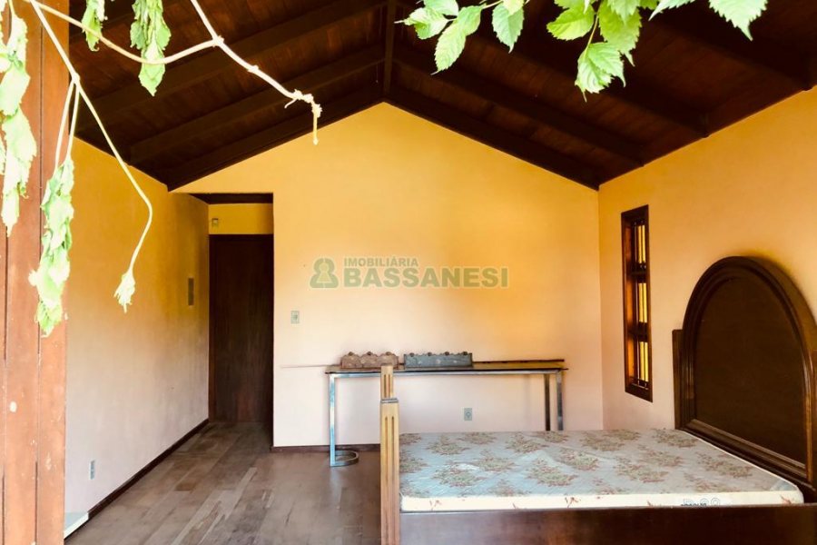 Casa com 200m², 5 dormitórios, 5 vagas, no bairro 3 Legua em Caxias do Sul para Alugar