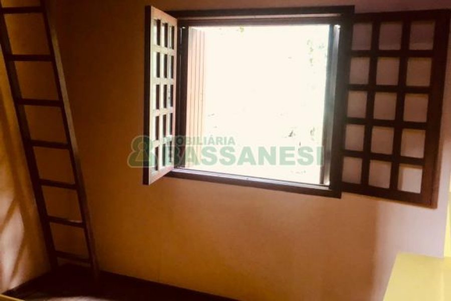 Casa com 200m², 5 dormitórios, 5 vagas, no bairro 3 Legua em Caxias do Sul para Alugar