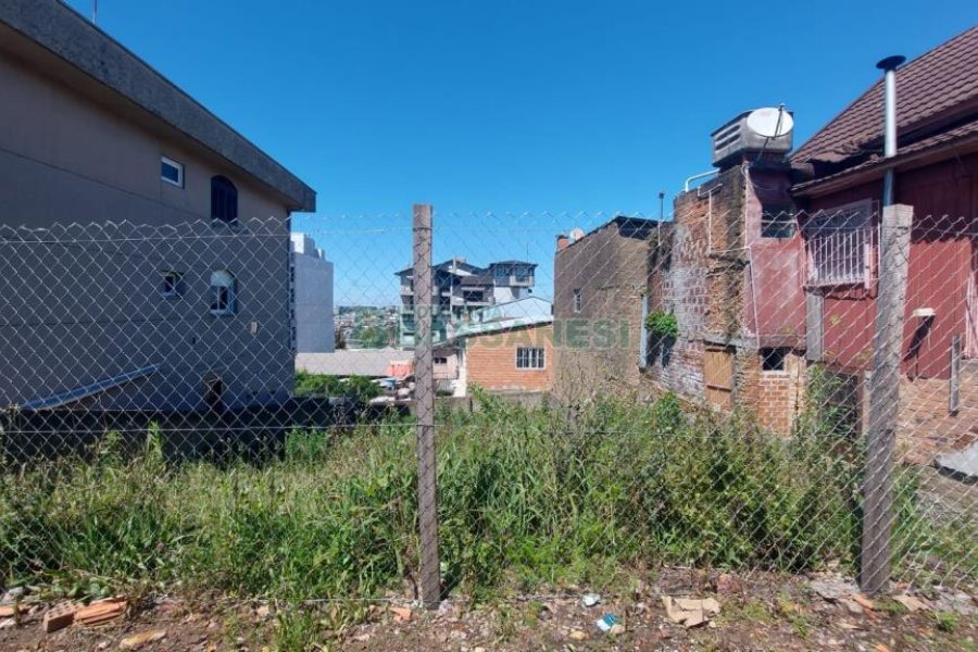 Terreno com 230m², no bairro Rio Branco em Caxias do Sul para Comprar