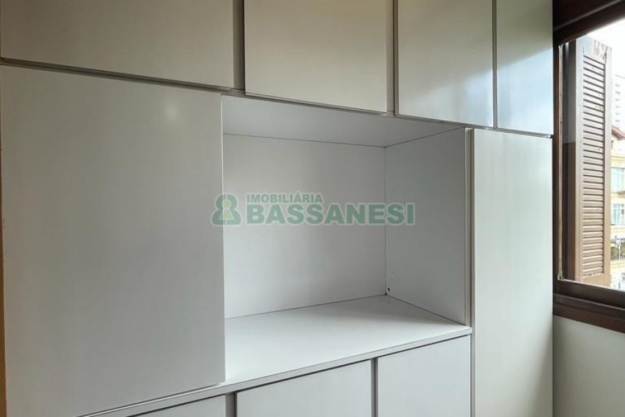Apartamento com 112m², 2 dormitórios, 1 vaga, no bairro Centro em Caxias do Sul para Alugar