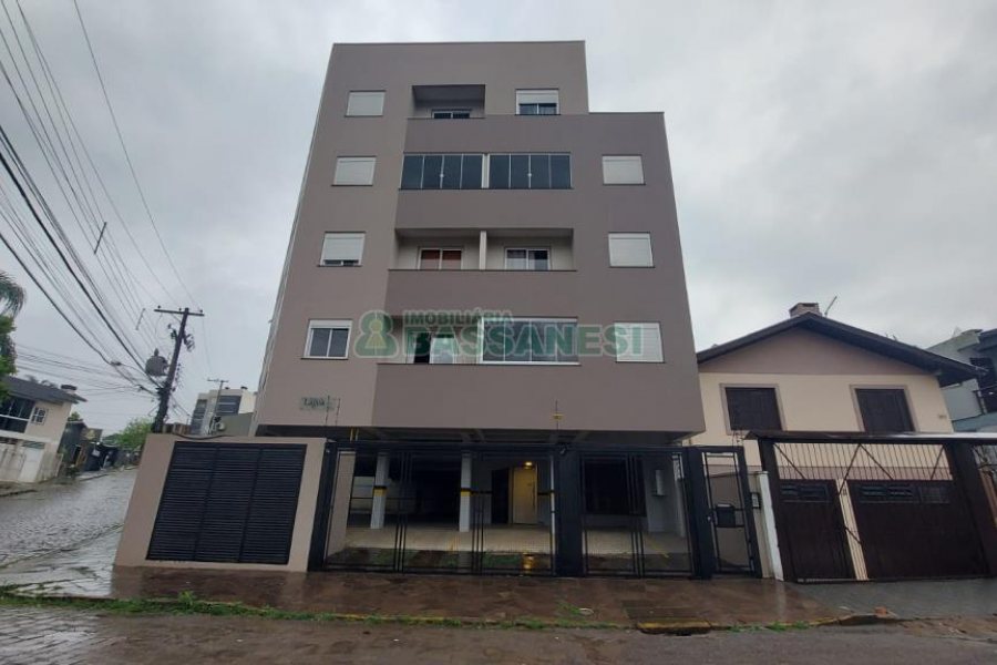 Apto Mobiliado com 49m², 2 dormitórios, 1 vaga, no bairro Desvio Rizzo em Caxias do Sul para Alugar ou Comprar