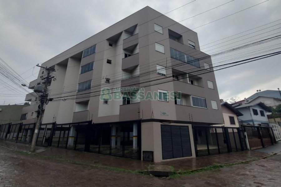 Apto Mobiliado com 49m², 2 dormitórios, 1 vaga, no bairro Desvio Rizzo em Caxias do Sul para Alugar ou Comprar