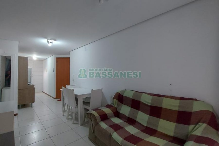 Apto Mobiliado com 49m², 2 dormitórios, 1 vaga, no bairro Desvio Rizzo em Caxias do Sul para Alugar ou Comprar