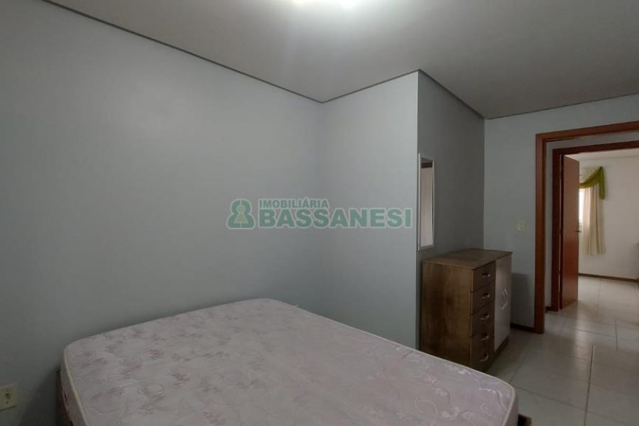 Apto Mobiliado com 49m², 2 dormitórios, 1 vaga, no bairro Desvio Rizzo em Caxias do Sul para Alugar ou Comprar