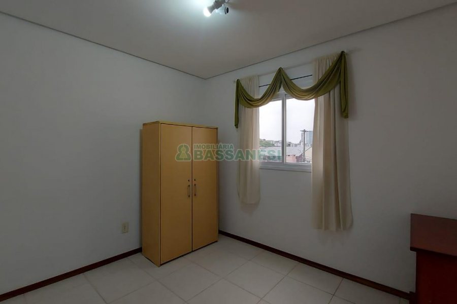 Apto Mobiliado com 49m², 2 dormitórios, 1 vaga, no bairro Desvio Rizzo em Caxias do Sul para Alugar ou Comprar