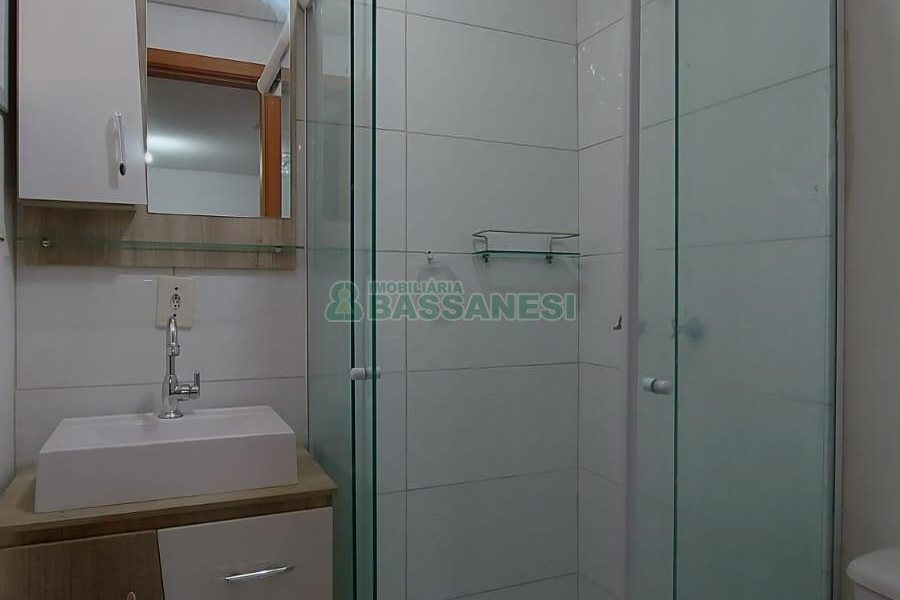 Apto Mobiliado com 49m², 2 dormitórios, 1 vaga, no bairro Desvio Rizzo em Caxias do Sul para Alugar ou Comprar