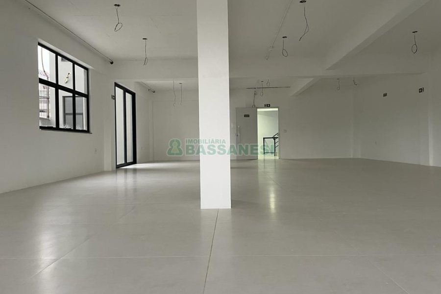 Sala com 167m², no bairro Sagrada Família em Caxias do Sul para Alugar