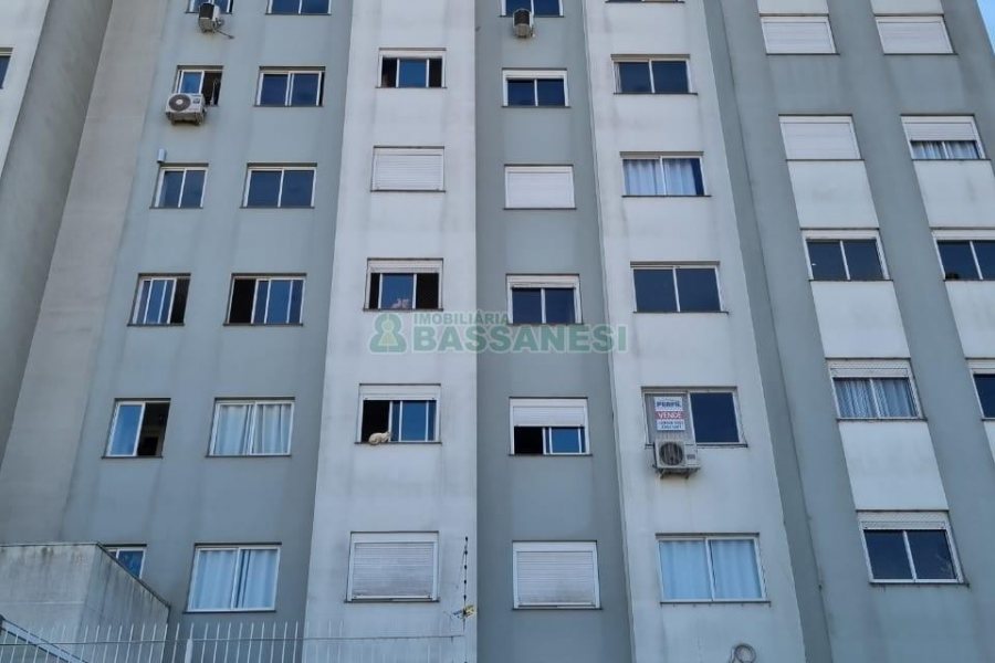 Apartamento com 48m², 2 dormitórios, 1 vaga, no bairro São Vitor em Caxias do Sul para Comprar