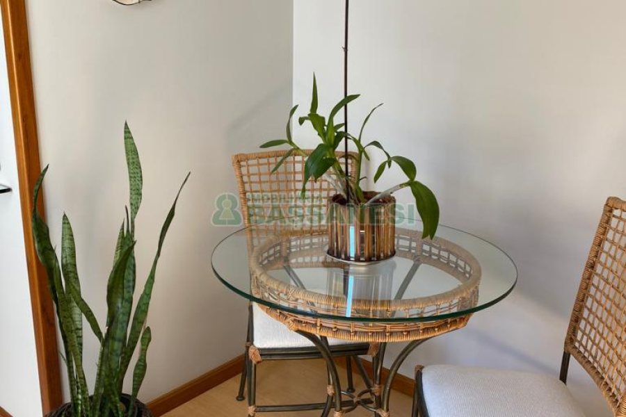 Apartamento com 140m², 3 dormitórios, 1 vaga, no bairro Centro em Caxias do Sul para Comprar