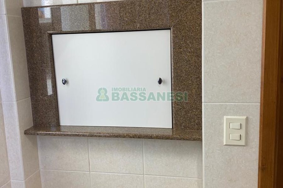 Apartamento com 140m², 3 dormitórios, 1 vaga, no bairro Centro em Caxias do Sul para Comprar