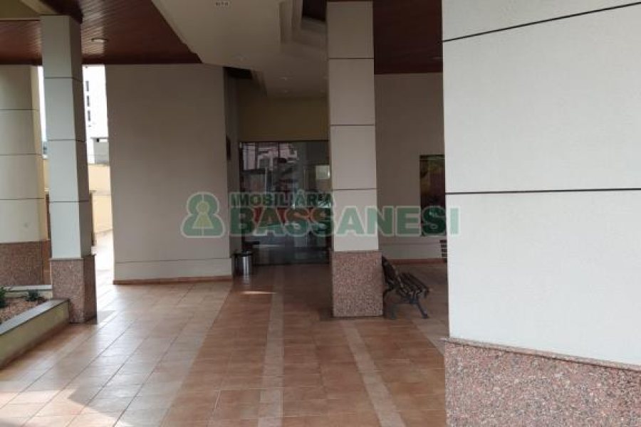 Apartamento com 140m², 3 dormitórios, 1 vaga, no bairro Centro em Caxias do Sul para Comprar