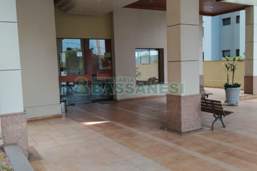 Apartamento com 140m², 3 dormitórios, 1 vaga, no bairro Centro em Caxias do Sul para Comprar