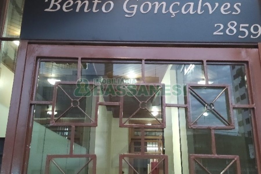 Loja com 450m², no bairro São Pelegrino em Caxias do Sul para Alugar